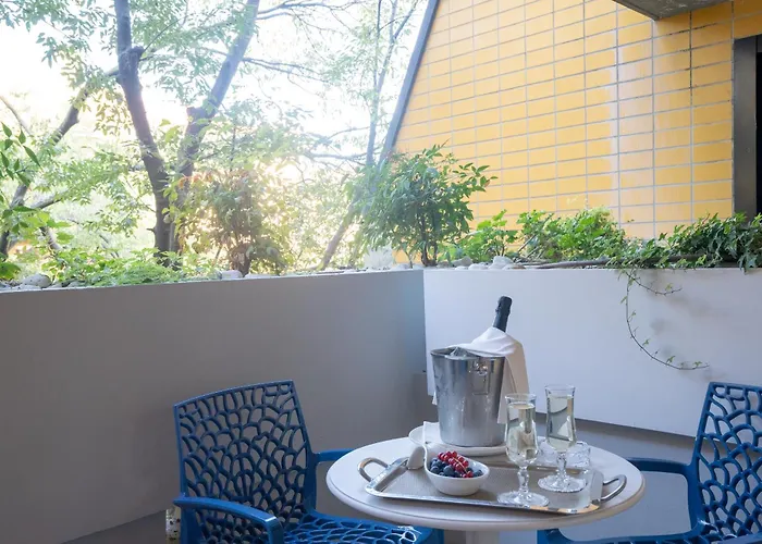 纳维吉利艺术酒店