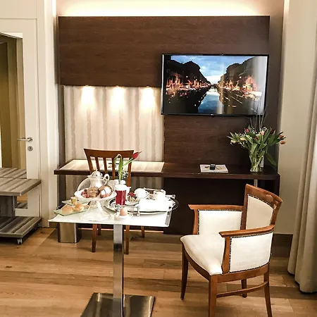 酒店 纳维吉利艺术酒店 4*